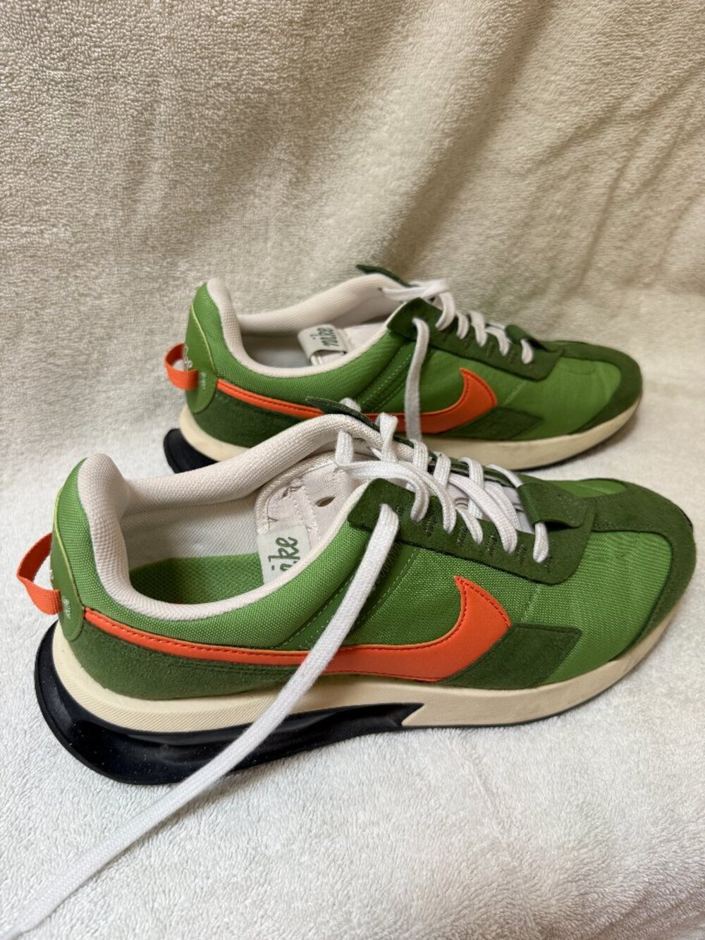 Nike Waffle Debut Vintage Green Orange Men's 10.5 (W12)